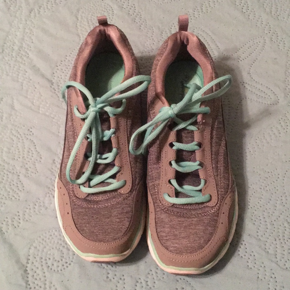 Running shoes